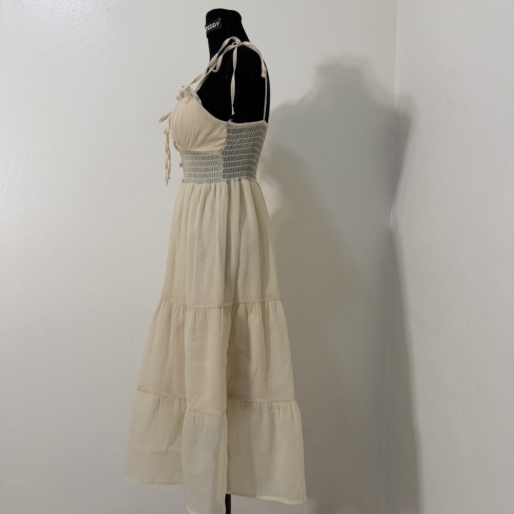 Elegant Cream Sleeveless Dress - Picture 6 of 9